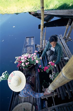 simsearch:630-03479347,k - People at Floating Market, Inle Lake, Myanmar Stock Photo - Rights-Managed, Code: 700-00556029