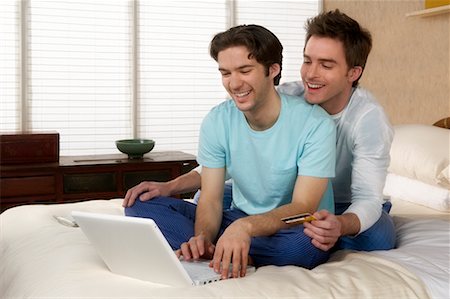 simsearch:700-00688680,k - Male Couple Online Shopping Stock Photo - Rights-Managed, Code: 700-00557359
