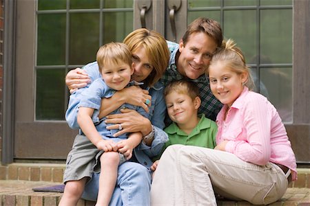 simsearch:700-00514116,k - Family Portrait Stock Photo - Rights-Managed, Code: 700-00557520