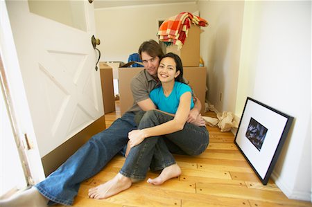 simsearch:600-01073479,k - Couple Sitting On Hallway Floor On Moving Day Stock Photo - Rights-Managed, Code: 700-00550544