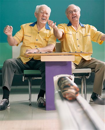 simsearch:600-01073545,k - Men Bowling Stock Photo - Rights-Managed, Code: 700-00551781