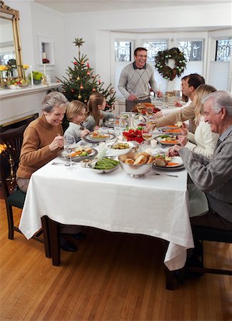 simsearch:700-00623518,k - Family Christmas Dinner Stock Photo - Rights-Managed, Code: 700-00560546