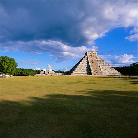 simsearch:700-00183783,k - Kukulkan Pyramid, Chichen-Itza, Yucatan, Mexico Stock Photo - Rights-Managed, Code: 700-00592915