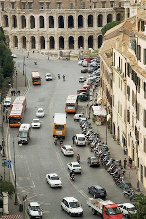simsearch:700-00189342,k - Overview of Street, Rome, Italy Stock Photo - Rights-Managed, Code: 700-00606629