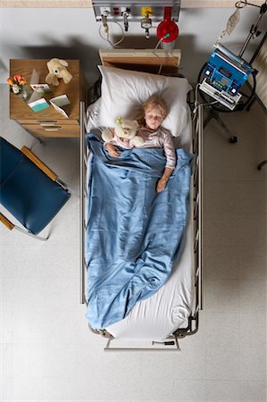 simsearch:700-03768690,k - Girl in Hospital Bed Stock Photo - Rights-Managed, Code: 700-00607220