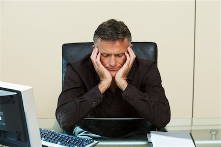 simsearch:649-07119200,k - Depressed Businessman Stock Photo - Rights-Managed, Code: 700-00608452