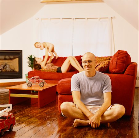 simsearch:700-00080994,k - Family at Home Stock Photo - Rights-Managed, Code: 700-00608677