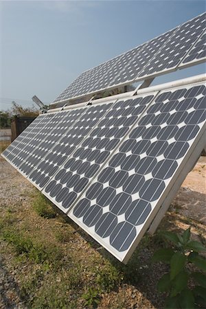 Panneaux solaires, générateurs d'autorité du San Kampang, la Thaïlande, Chiang mai, Thaïlande Photographie de stock - Rights-Managed, Code: 700-00616805