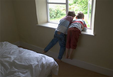 Boys Looking Out of Window Stock Photo - Rights-Managed, Code: 700-00617796