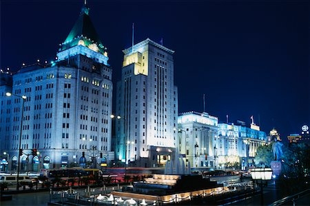 simsearch:700-02723081,k - Exterior of The Bund and Peace Hotel, Shanghai, China Stock Photo - Rights-Managed, Code: 700-00610267