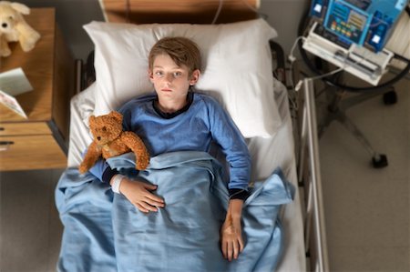simsearch:700-03768690,k - Boy in Hospital Bed Stock Photo - Rights-Managed, Code: 700-00610996