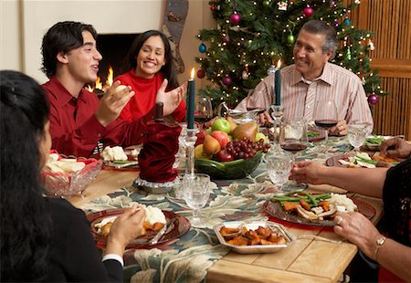 simsearch:700-02264289,k - Family Having Christmas Dinner Stock Photo - Rights-Managed, Code: 700-00623527