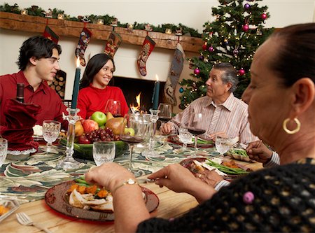 simsearch:700-00623518,k - Family at Christmas Dinner Stock Photo - Rights-Managed, Code: 700-00623534