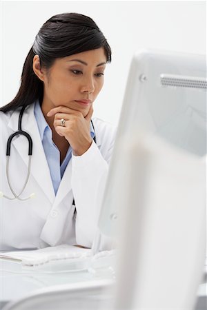 simsearch:700-00639454,k - Doctor Using Computer Stock Photo - Rights-Managed, Code: 700-00639389