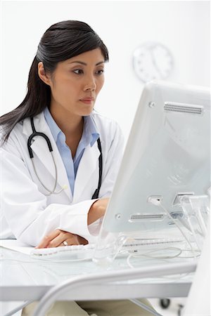 simsearch:700-00639454,k - Doctor at Computer Stock Photo - Rights-Managed, Code: 700-00639392