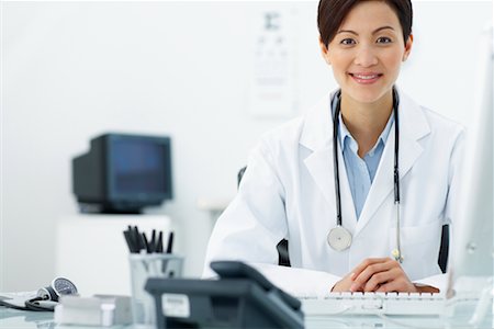 simsearch:700-00639454,k - Doctor in Office Stock Photo - Rights-Managed, Code: 700-00639435