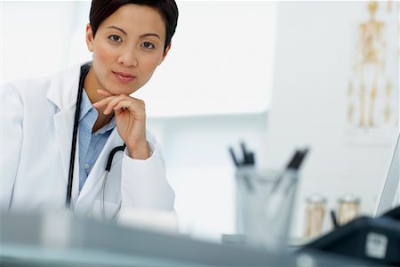 simsearch:700-00639454,k - Doctor in Office Stock Photo - Rights-Managed, Code: 700-00639446