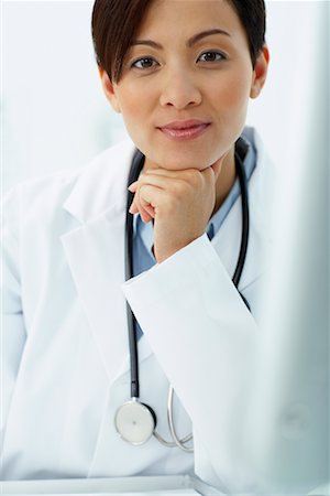 simsearch:700-00639454,k - Portrait of Doctor Stock Photo - Rights-Managed, Code: 700-00639440