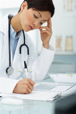simsearch:700-00639454,k - Doctor in Office Stock Photo - Rights-Managed, Code: 700-00639441