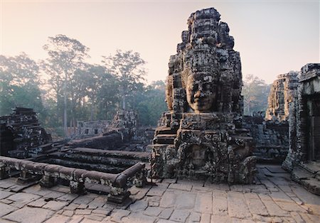 simsearch:700-00681098,k - Sculptures of Buddha, the Bayon, Angkor Wat Temple, Cambodia Foto de stock - Con derechos protegidos, Código: 700-00641051