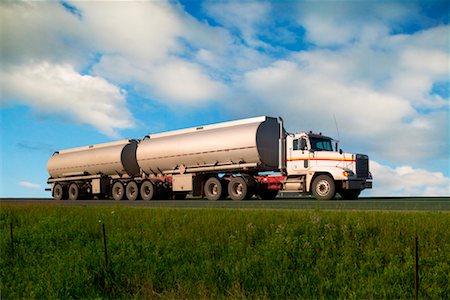 simsearch:700-00068576,k - Tanker Truck Stock Photo - Rights-Managed, Code: 700-00641779