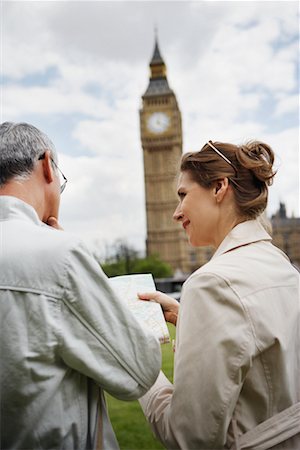 simsearch:700-00155973,k - Tourists Looking at Map, London, England Stock Photo - Rights-Managed, Code: 700-00659380