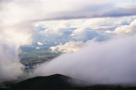 farmland hawaii - Clouds Over Farmland, Mt Haleakala, Maui, Hawaii, USA Stock Photo - Rights-Managed, Code: 700-00651171