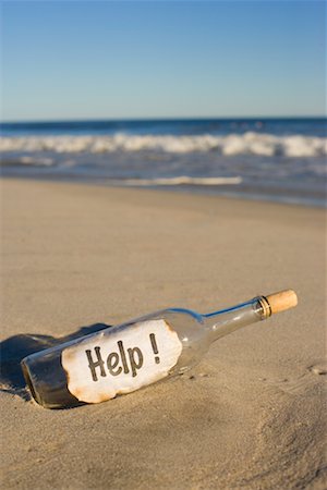 sos - Message in a Bottle Stock Photo - Rights-Managed, Code: 700-00651524