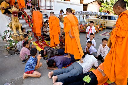 simsearch:700-03814291,k - Initiation of Buddhist Monk, Luang Prabang, Laos Foto de stock - Con derechos protegidos, Código: 700-00688148