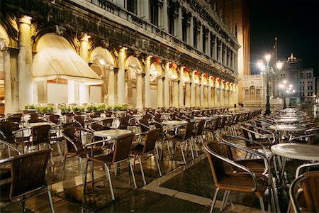 simsearch:700-02723081,k - Sidewalk Cafe, Venice, Italy Stock Photo - Rights-Managed, Code: 700-00681040