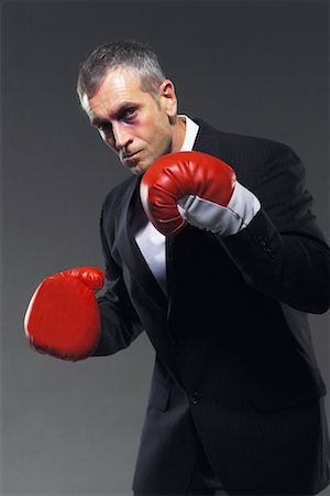 simsearch:700-00748033,k - Businessman Boxing Foto de stock - Con derechos protegidos, Código: 700-00748031