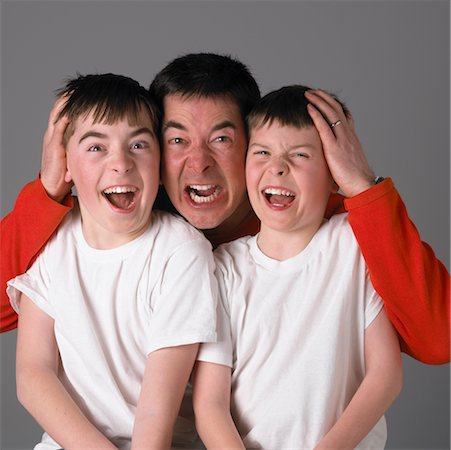 simsearch:700-00069467,k - Family Portrait Stock Photo - Rights-Managed, Code: 700-00767911