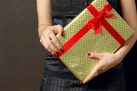 simsearch:700-00795365,k - Woman Holding Gift Stock Photo - Rights-Managed, Code: 700-00795341