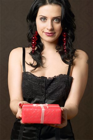 simsearch:700-00795365,k - Woman Holding Gift Stock Photo - Rights-Managed, Code: 700-00795362