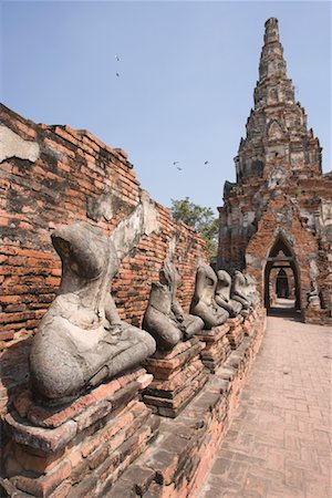 simsearch:700-00795780,k - Headless Buddha Statues, Wat Chai Wattanaram, Ayutthaya, Thailand Foto de stock - Con derechos protegidos, Código: 700-00795795