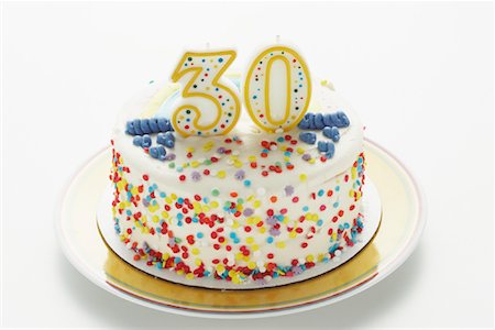 Gâteau d'anniversaire Photographie de stock - Rights-Managed, Code: 700-00864996