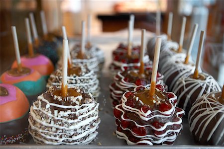 simsearch:700-06531927,k - Candy Apples on Tray Stock Photo - Rights-Managed, Code: 700-00866012