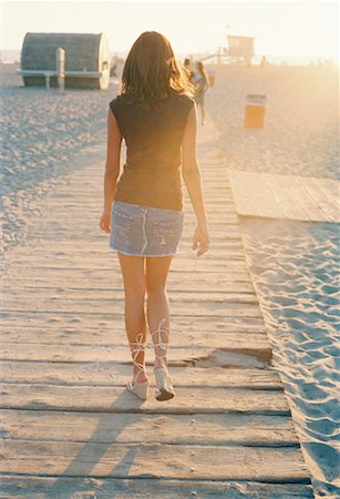 simsearch:700-00085279,k - Woman Walking on Beach, Santa Monica, California, USA Stock Photo - Rights-Managed, Code: 700-00897680