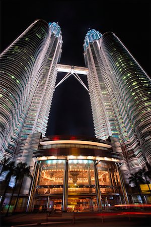 simsearch:841-08797696,k - Petronas Twin Towers, Kuala Lumpur, Malaysia Stock Photo - Rights-Managed, Code: 700-00909946