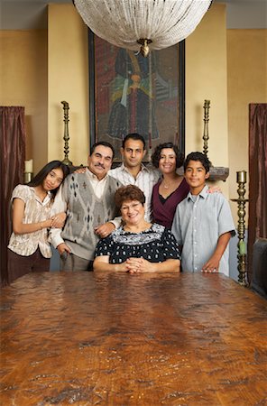 simsearch:693-06013834,k - Portrait of Family Stock Photo - Rights-Managed, Code: 700-00918227