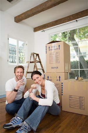 simsearch:700-01109929,k - Couple with Boxes In A New House Stock Photo - Rights-Managed, Code: 700-00918600