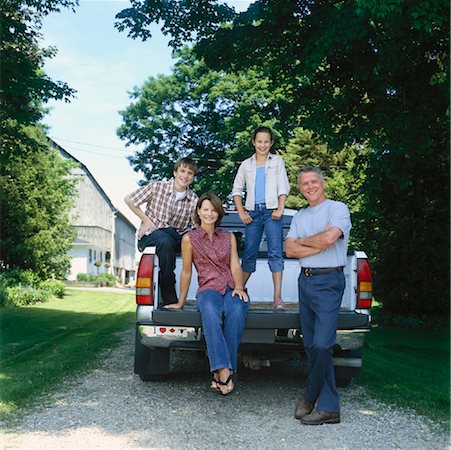 simsearch:600-00847718,k - Portrait of Family on Farm Stock Photo - Rights-Managed, Code: 700-00910137