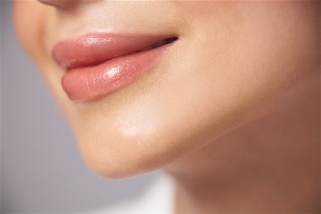 simsearch:700-02700162,k - Close Up of Woman's Lips Foto de stock - Con derechos protegidos, Código: 700-00933433