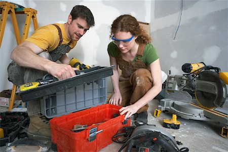 simsearch:700-00918582,k - Couple Looking in Toolbox Stock Photo - Rights-Managed, Code: 700-00933537