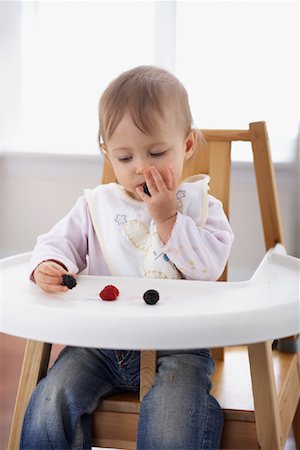 simsearch:700-02586125,k - Baby Eating Stock Photo - Rights-Managed, Code: 700-00933649