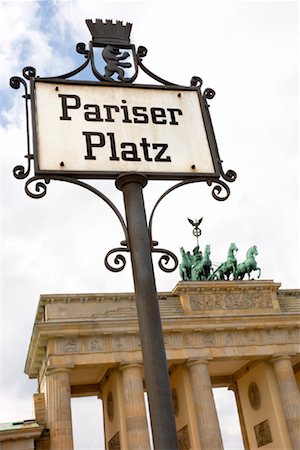 simsearch:700-00948969,k - Pariser Platz Sign and Brandenburg Gate, Berlin, Germany Stock Photo - Rights-Managed, Code: 700-00948971
