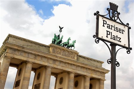 Signe de Pariser Platz et porte de Brandebourg, Berlin, Allemagne Photographie de stock - Rights-Managed, Code: 700-00948973