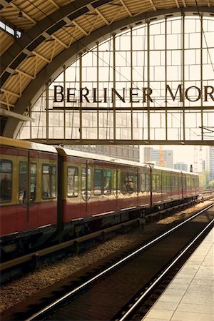 simsearch:600-02637306,k - Commuter Train Entering Alexanderplatz, Berlin, Germany Stock Photo - Rights-Managed, Code: 700-00954883