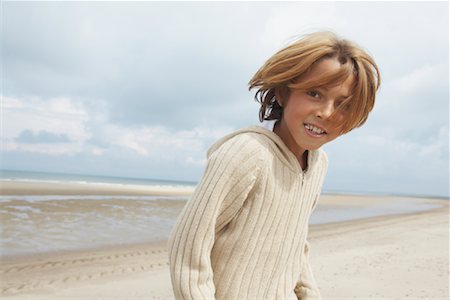 simsearch:700-01042708,k - Portrait of Boy on Beach Stock Photo - Rights-Managed, Code: 700-01042697