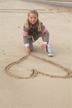 simsearch:700-01042733,k - Girl Drawing Heart in Sand Stock Photo - Rights-Managed, Code: 700-01042699